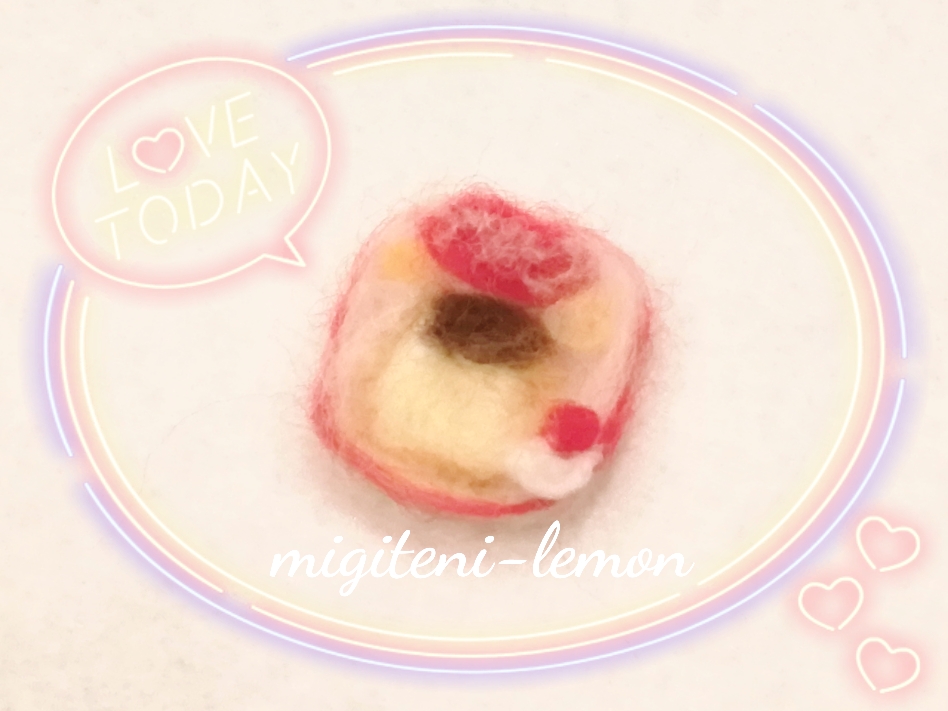 kurumi-Button-handmade-felt-pudding