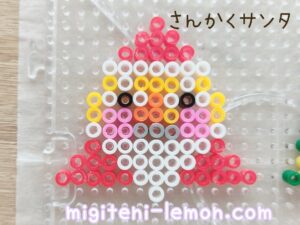 sankaku-santa-handmade-ehon-daiso-triangle-xmas-beads